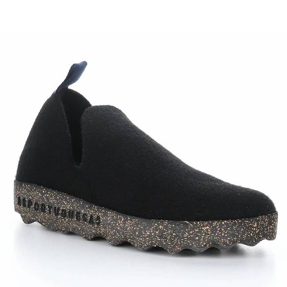 NEW ASPORTUGUESAS womens city slip on - medium width in black - Picture 2 of 6